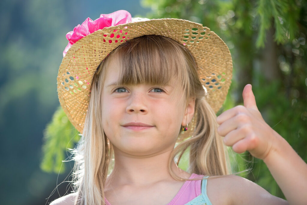 Girl with thumbing up gesture photo from https://freestockphotos.site